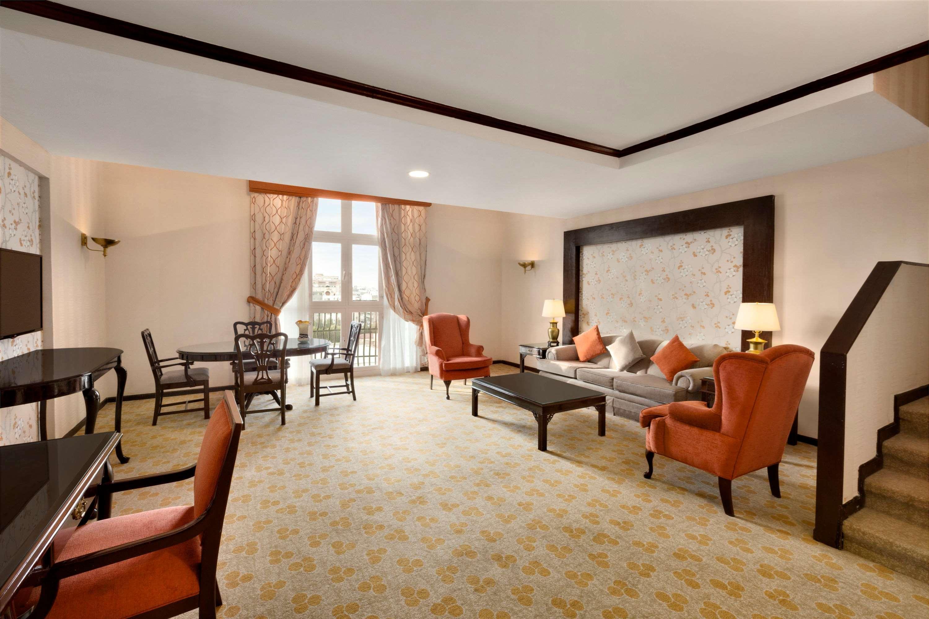 Hotel Hawthorn By Wyndham 3*